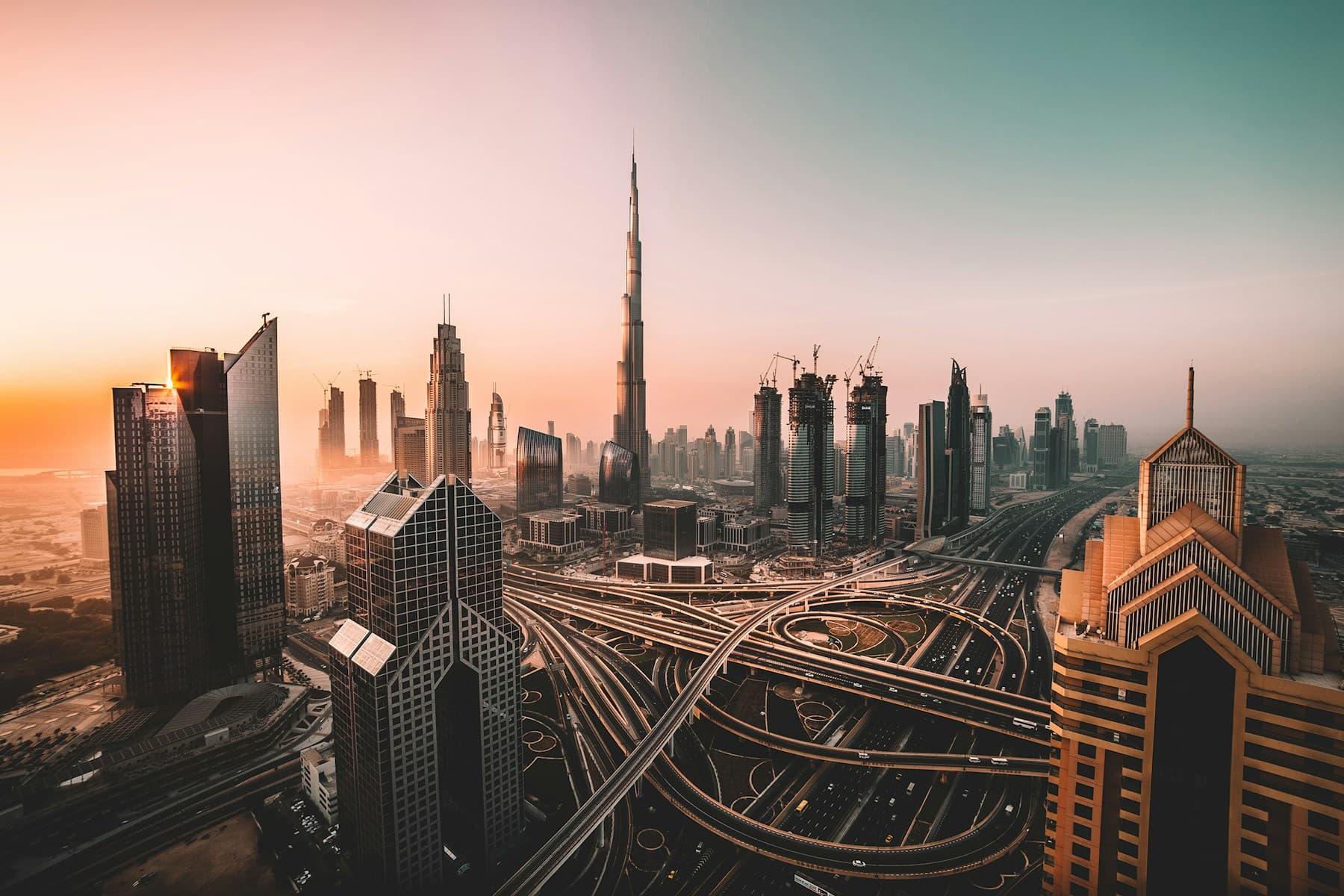 تواصل مع المسافر الذهبي